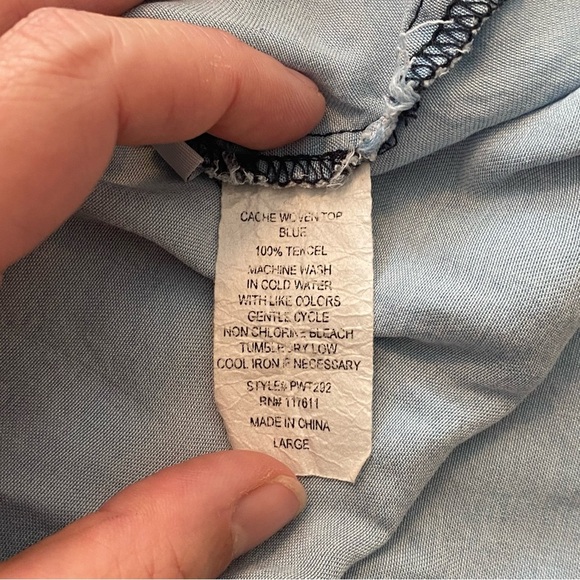 Boutique Cache Woven Blue Long Sleeve Button Down High Low Top Size Large - Picture 10 of 10